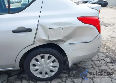 2014 Nissan Versa 1.6 S+ из США, поврежденный, VIN 3N1CN7AP2EL838417